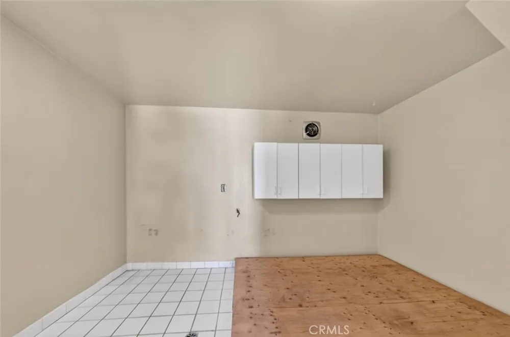 7650 Topanga Canyon Boulevard #9 Canoga Park, CA 91304