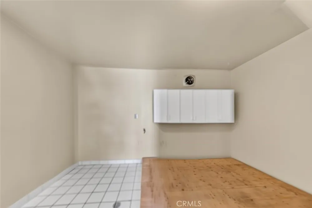 7650 Topanga Canyon Boulevard #9 Canoga Park, CA 91304