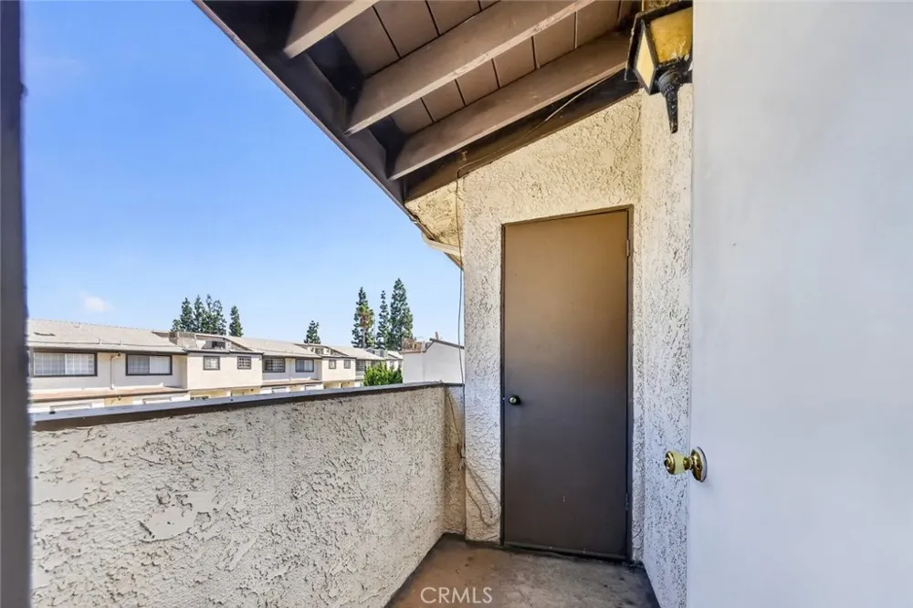 7650 Topanga Canyon Boulevard #9 Canoga Park, CA 91304