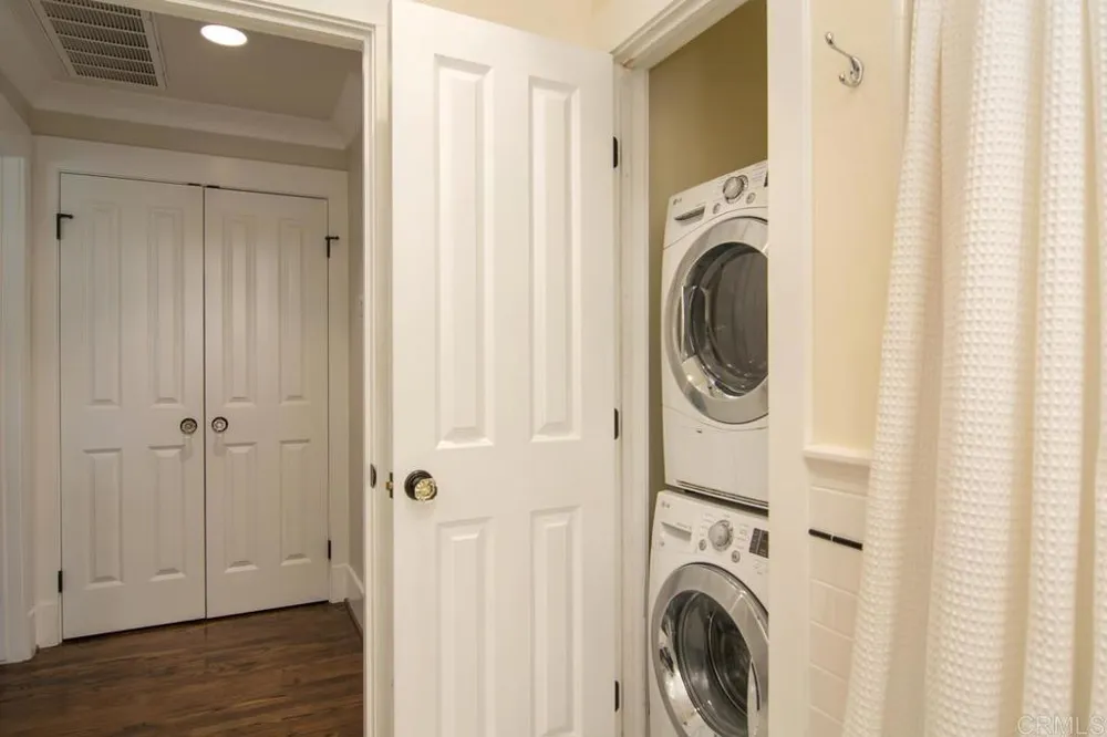 242 H Coronado, CA 92118