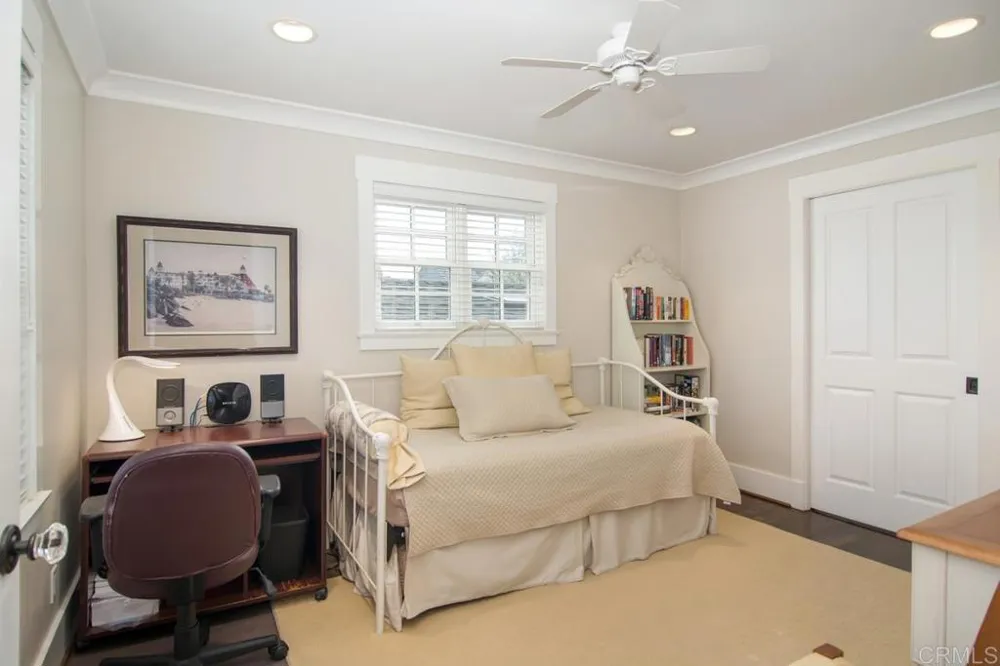 242 H Coronado, CA 92118