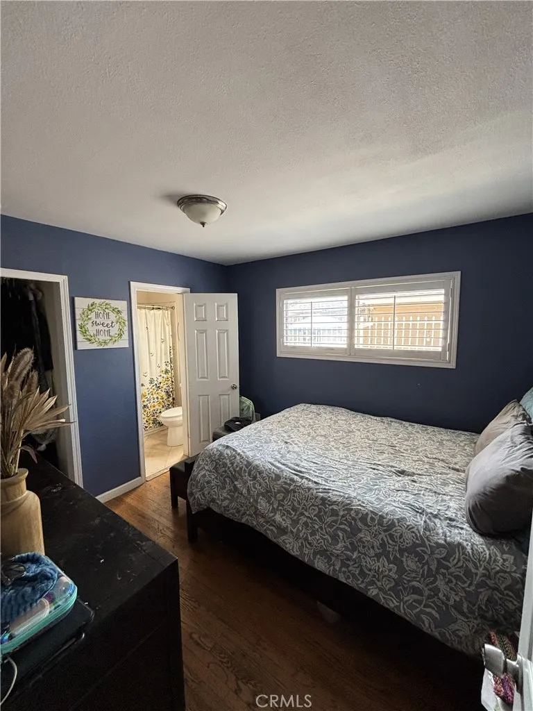 10614 Beak South Gate, CA 90280