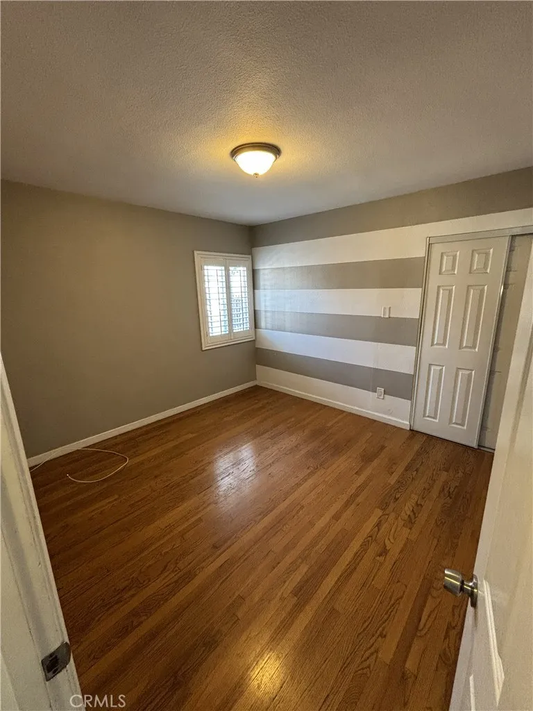 10614 Beak South Gate, CA 90280