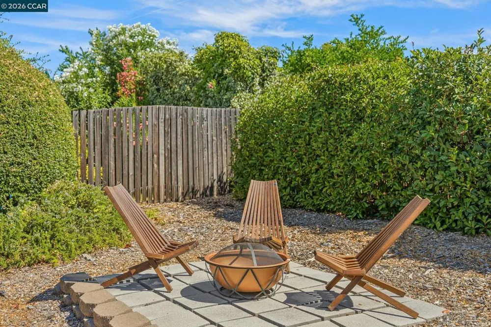1630 3Rd Ave Walnut Creek, CA 94597
