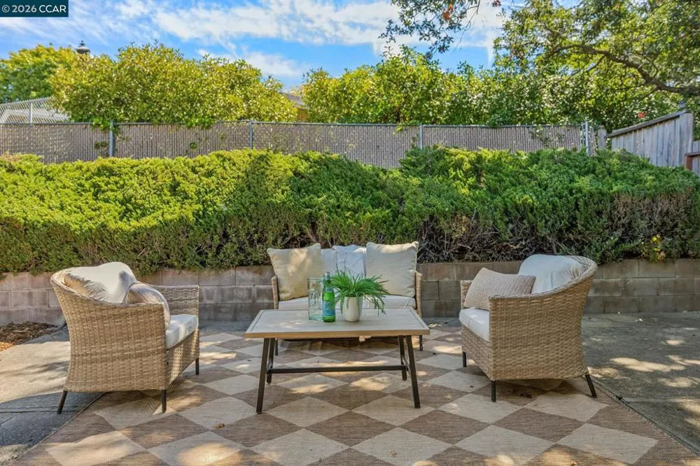 1630 3Rd Ave Walnut Creek, CA 94597