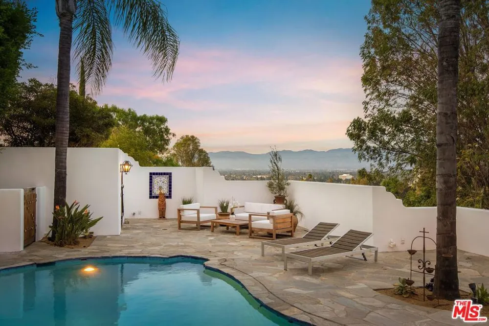 15012 Del Gado Drive Sherman Oaks, CA 91403
