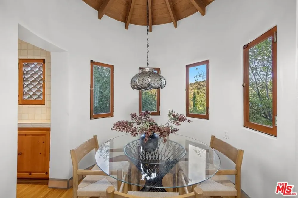 15012 Del Gado Drive Sherman Oaks, CA 91403