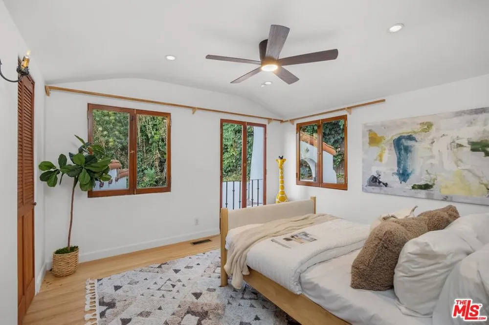15012 Del Gado Drive Sherman Oaks, CA 91403