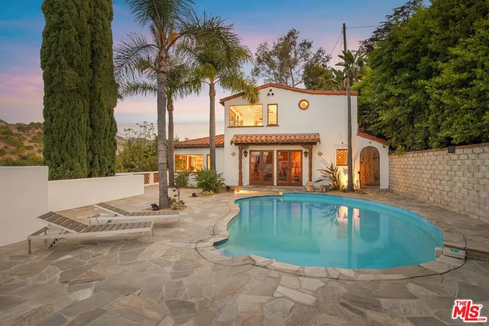 15012 Del Gado Drive Sherman Oaks, CA 91403