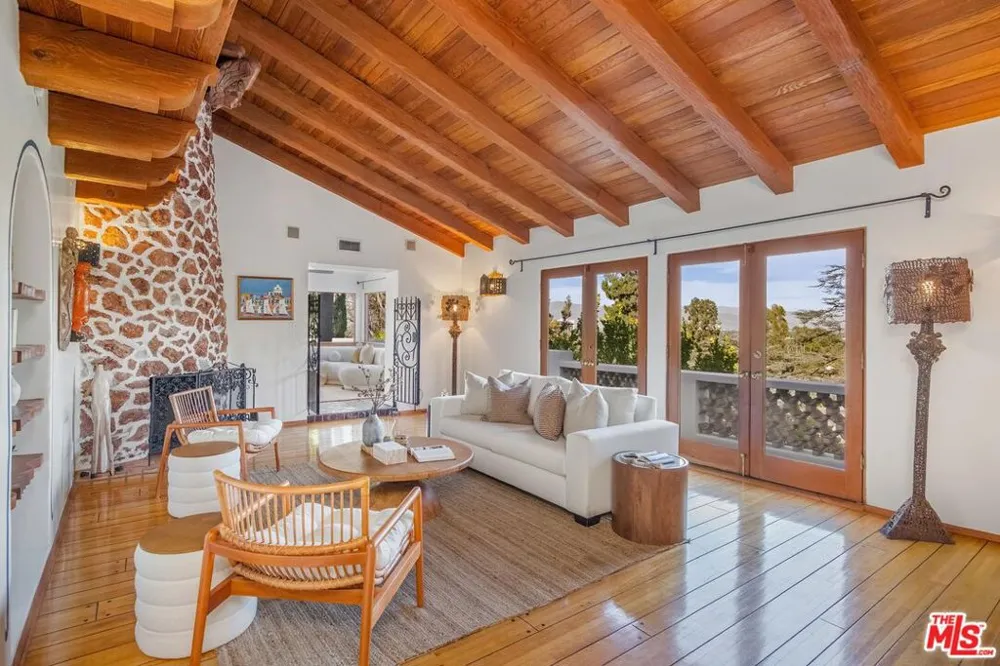 15012 Del Gado Drive Sherman Oaks, CA 91403