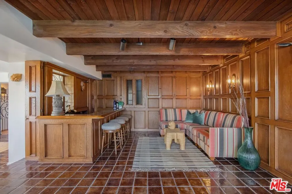 15012 Del Gado Drive Sherman Oaks, CA 91403