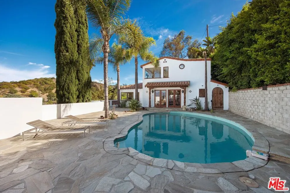 15012 Del Gado Drive Sherman Oaks, CA 91403