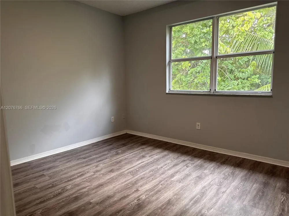 4240 NE 9th St Homestead, FL 33033