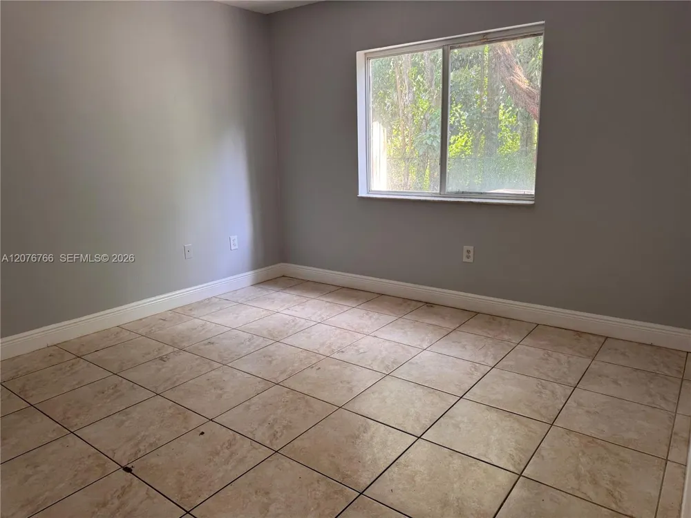 4240 NE 9th St Homestead, FL 33033
