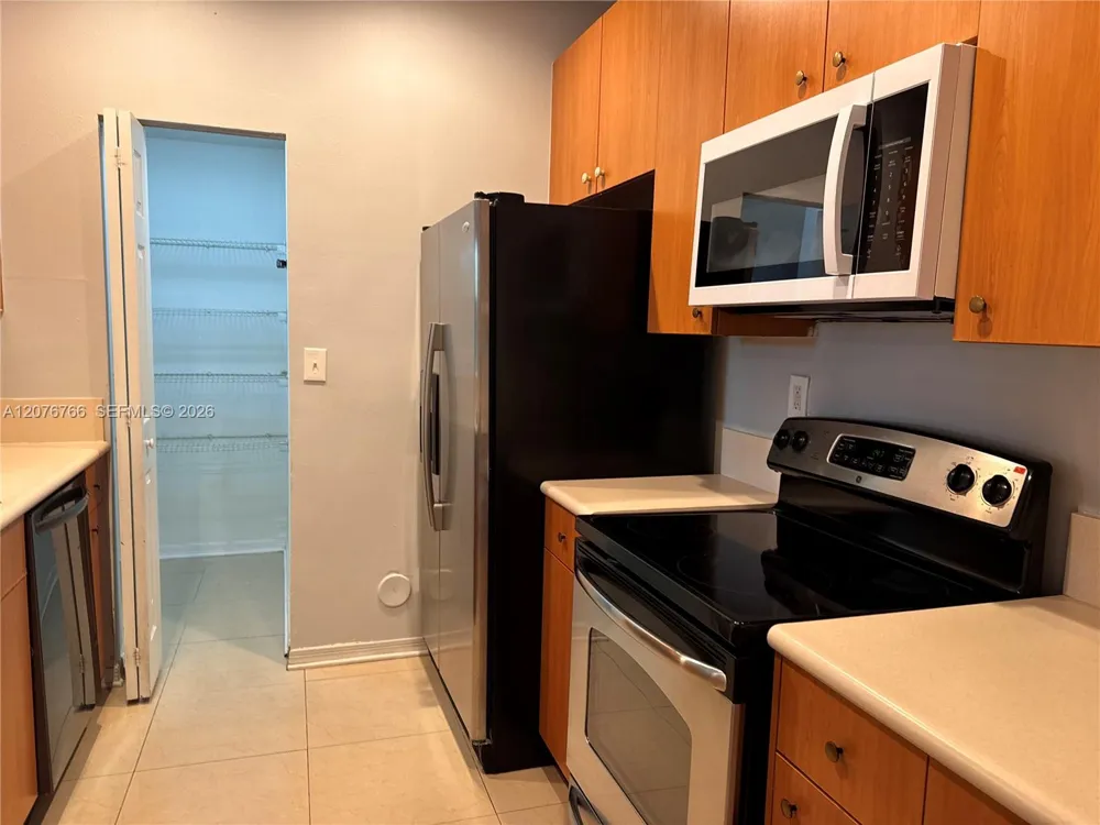 4240 NE 9th St Homestead, FL 33033