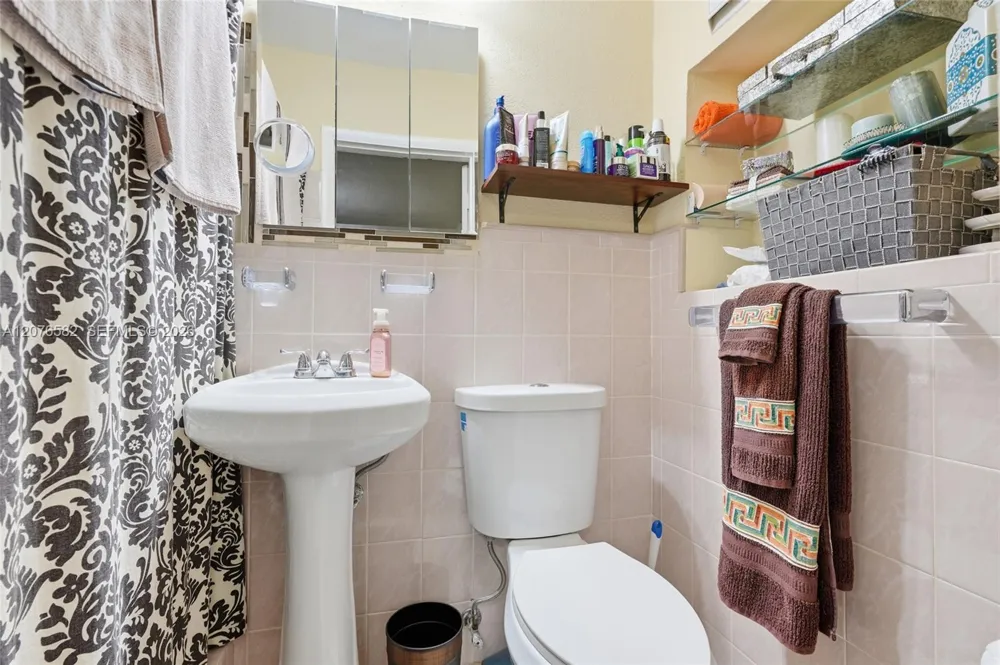 20510 Jacaranda Rd Cutler Bay, FL 33189