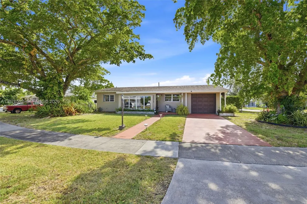 20510 Jacaranda Rd Cutler Bay, FL 33189