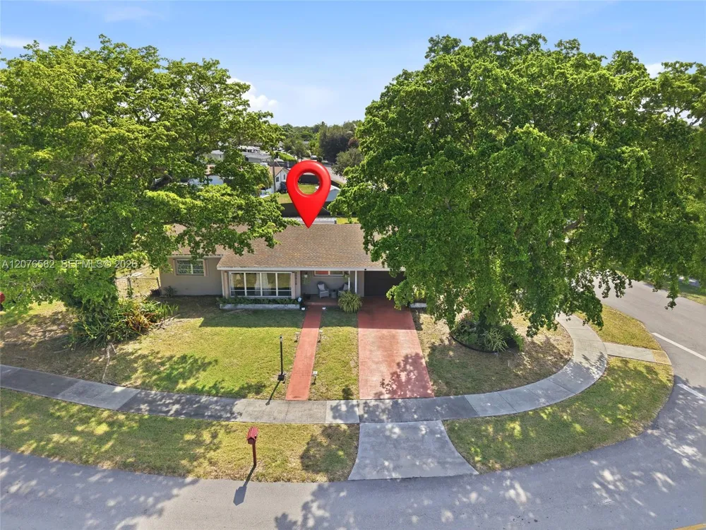 20510 Jacaranda Rd Cutler Bay, FL 33189