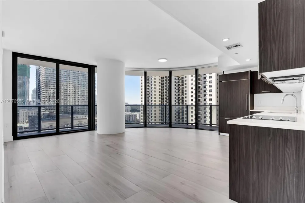 45 SW 9th St #1706 Miami, FL 33130
