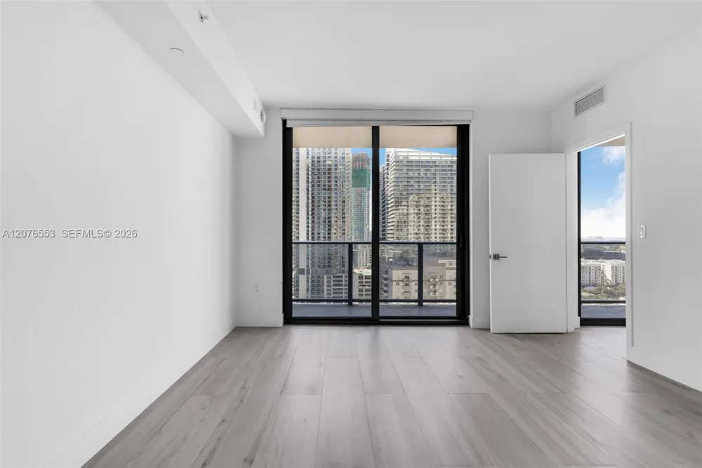 45 SW 9th St #1706 Miami, FL 33130