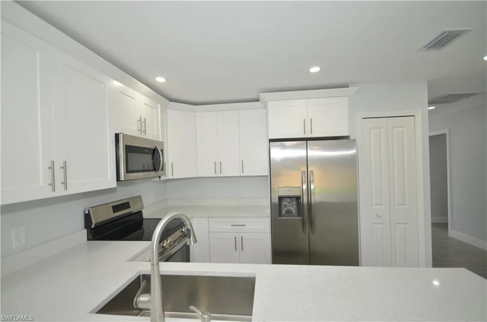 2955 Dunbar Avenue #B Fort Myers, FL 33916