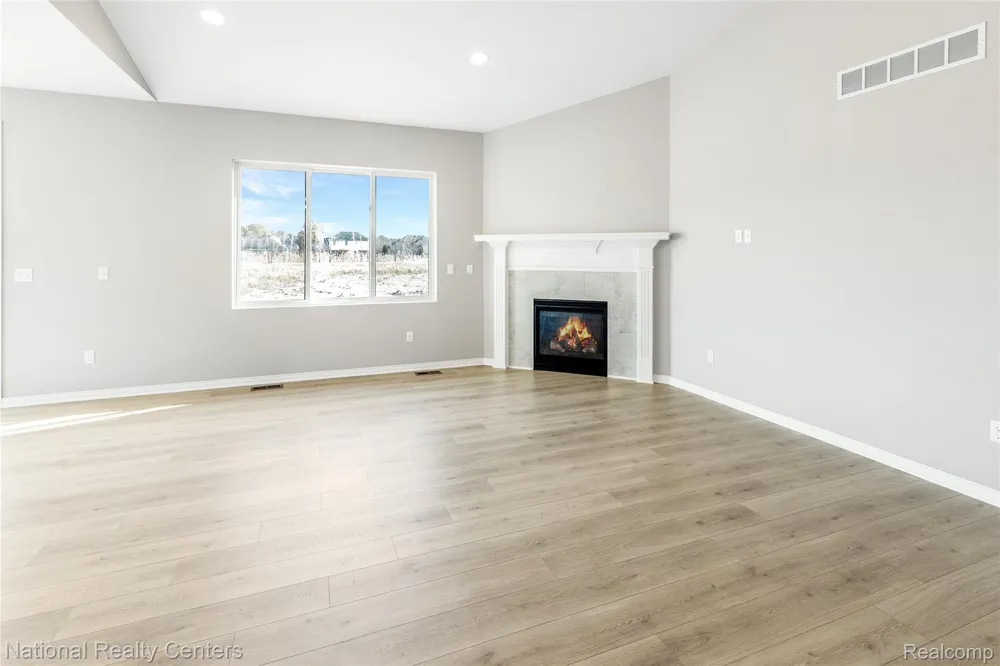 5603 Morgan Lake Drive Independence Charter Township, MI 48348