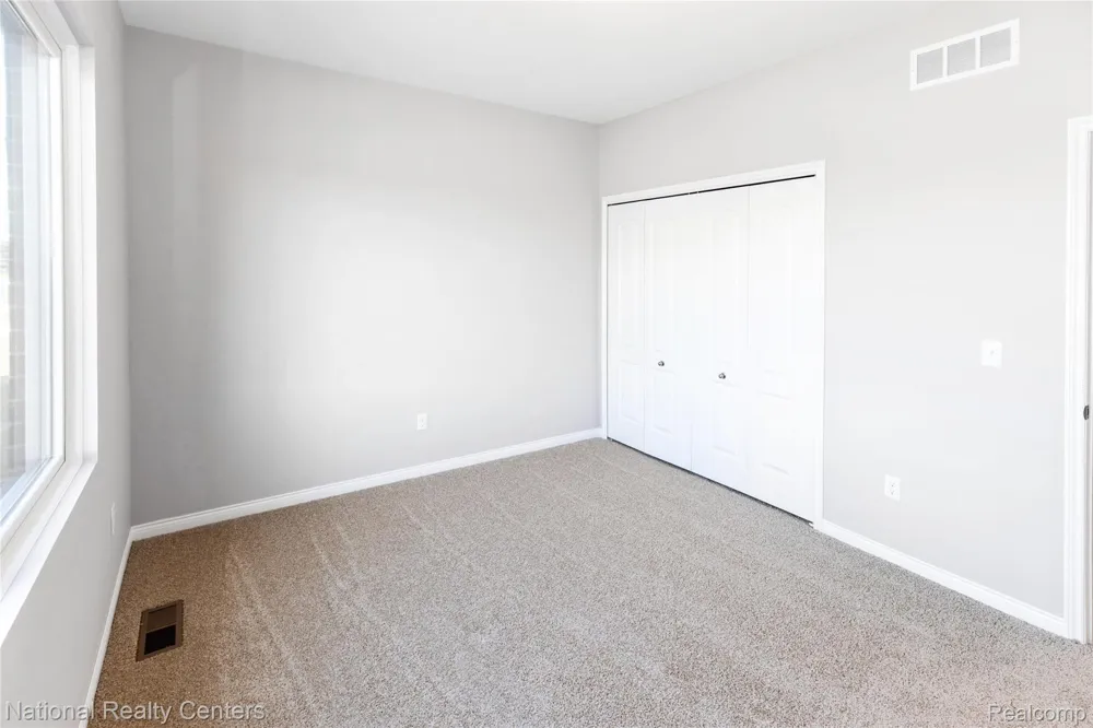 5603 Morgan Lake Drive Independence Charter Township, MI 48348