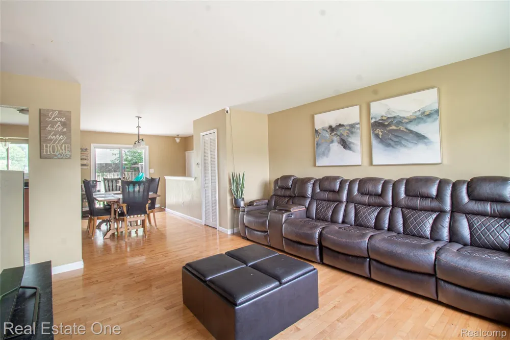 44220 Saltz Road Canton Charter Township, MI 48187