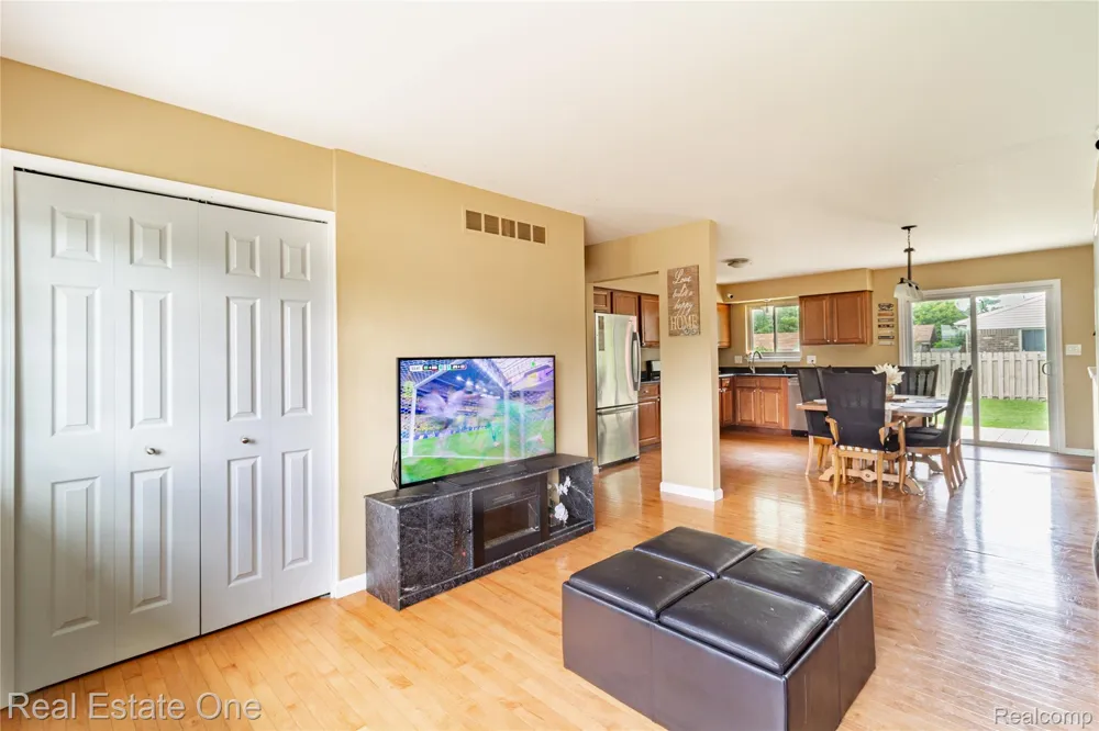 44220 Saltz Road Canton Charter Township, MI 48187
