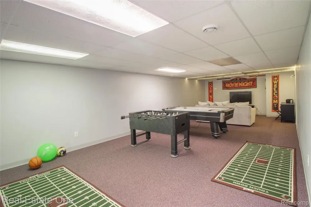 44220 Saltz Road Canton Charter Township, MI 48187