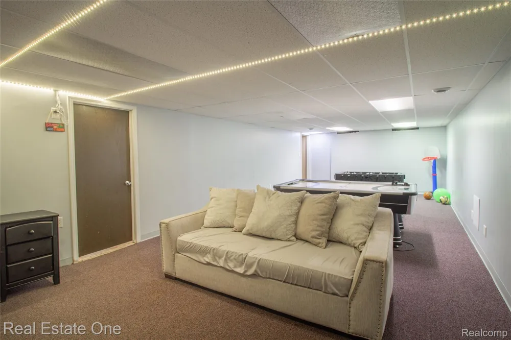 44220 Saltz Road Canton Charter Township, MI 48187