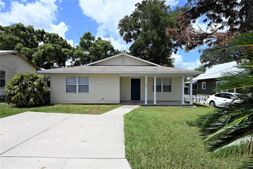1107 KING AVENUE Lakeland, FL 33803