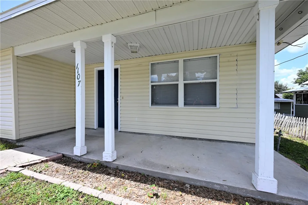 1107 KING AVENUE Lakeland, FL 33803