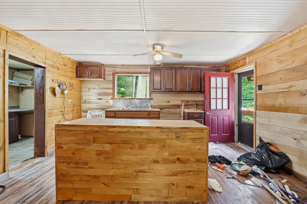 141 Audrey Drive Byrdstown, TN 38549
