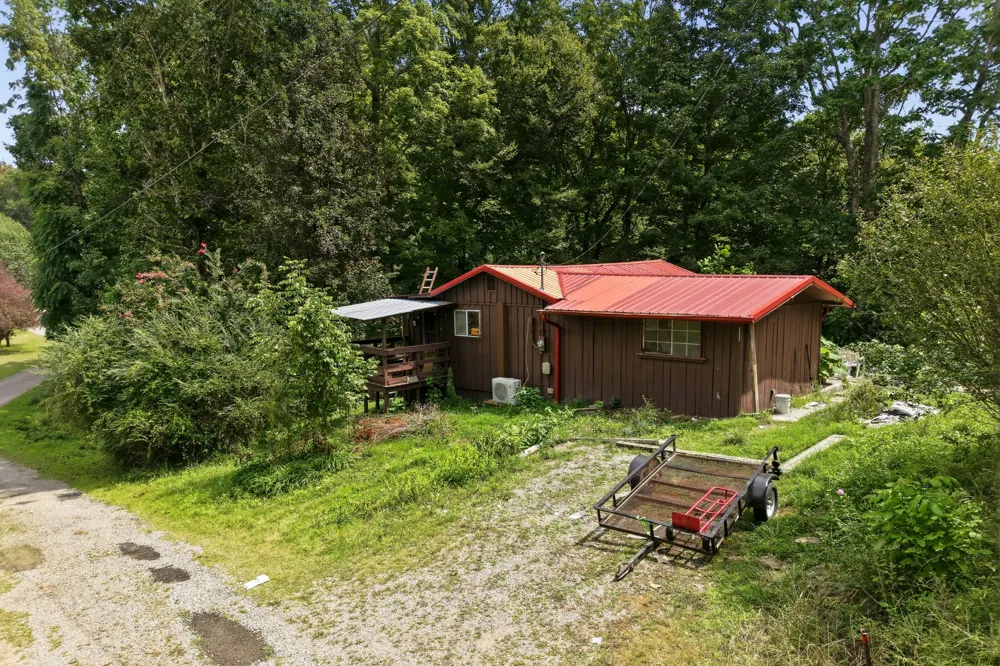 141 Audrey Drive Byrdstown, TN 38549