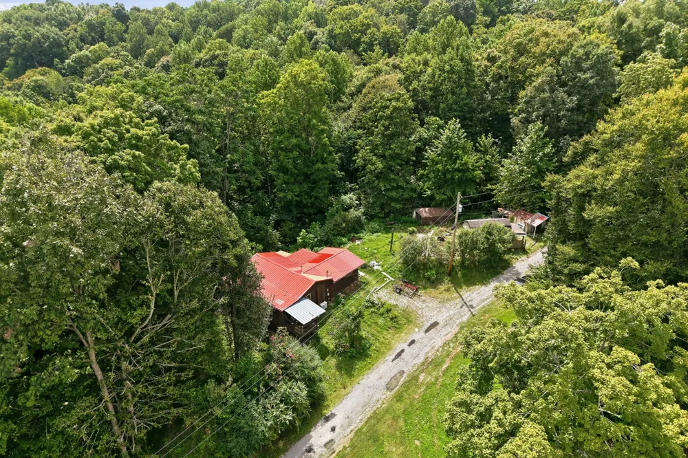 141 Audrey Drive Byrdstown, TN 38549
