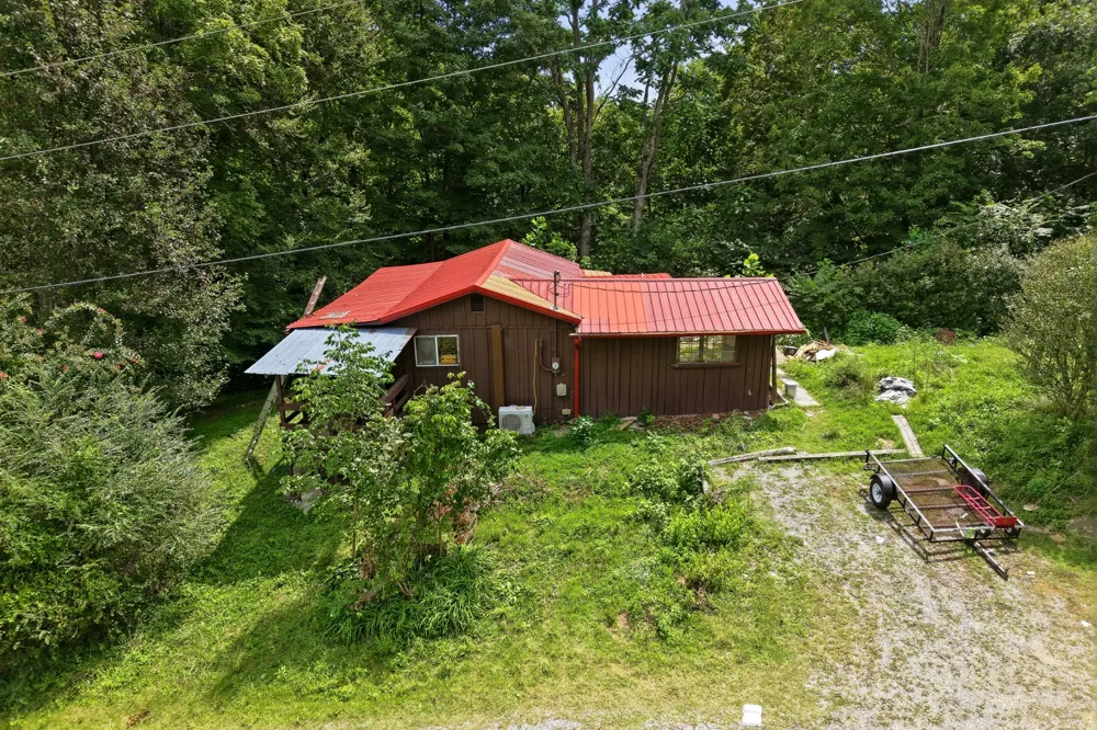 141 Audrey Drive Byrdstown, TN 38549