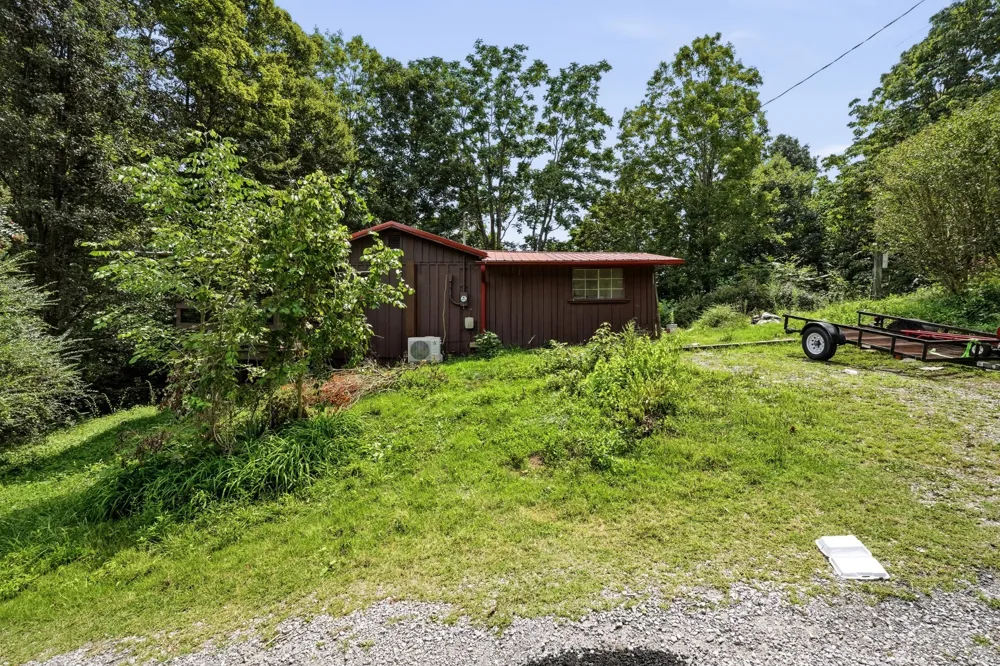 141 Audrey Drive Byrdstown, TN 38549