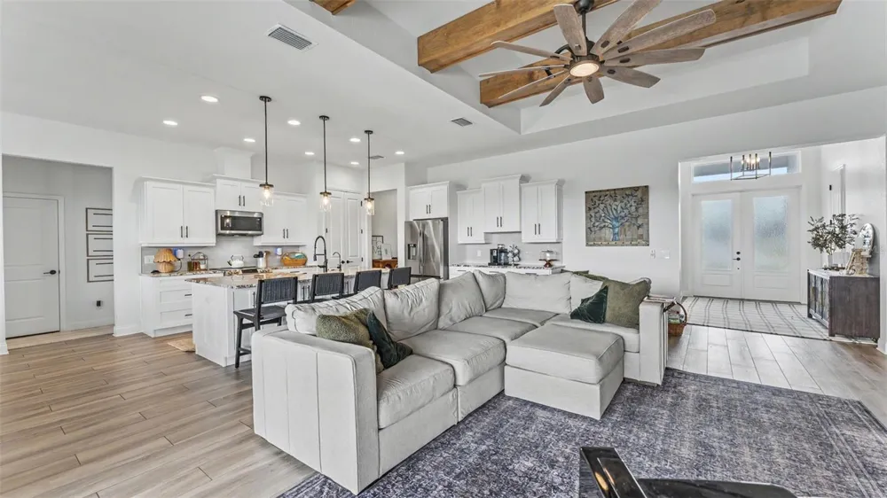 7034 BENTRIDGE DRIVE Lakeland, FL 33813
