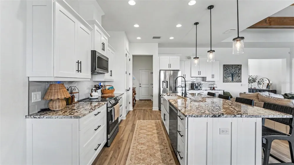 7034 BENTRIDGE DRIVE Lakeland, FL 33813