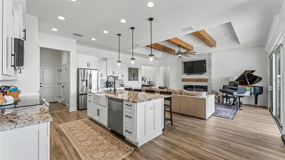7034 BENTRIDGE DRIVE Lakeland, FL 33813