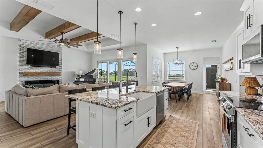 7034 BENTRIDGE DRIVE Lakeland, FL 33813
