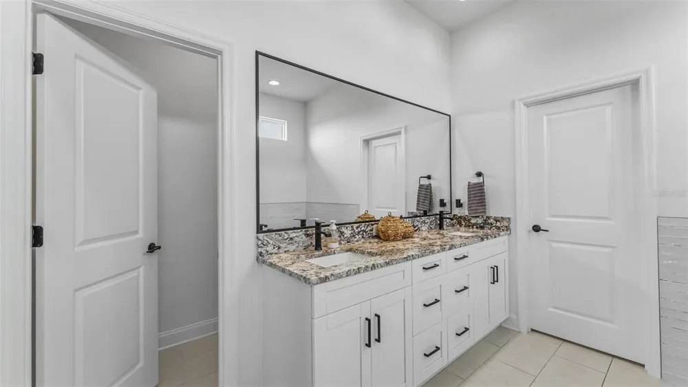 7034 BENTRIDGE DRIVE Lakeland, FL 33813