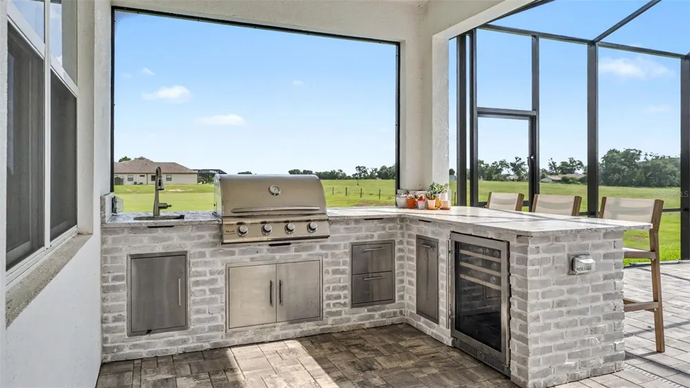 7034 BENTRIDGE DRIVE Lakeland, FL 33813