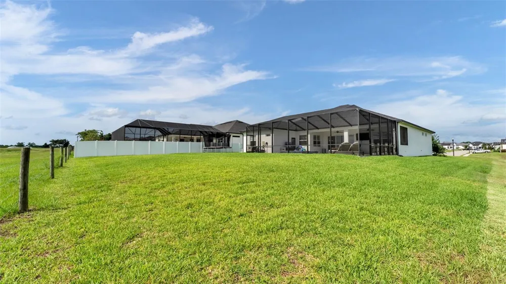 7034 BENTRIDGE DRIVE Lakeland, FL 33813