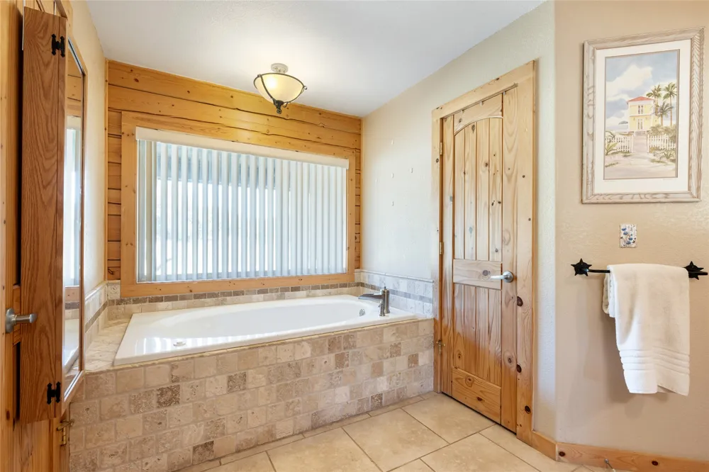 103 Ridge Oak Drive Wimberley, TX 78676
