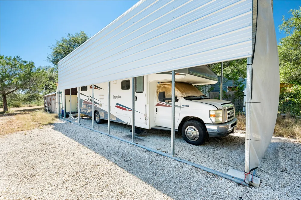 103 Ridge Oak Drive Wimberley, TX 78676