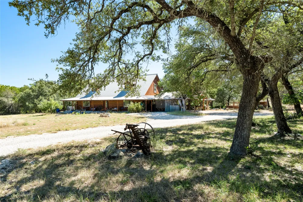 103 Ridge Oak Drive Wimberley, TX 78676