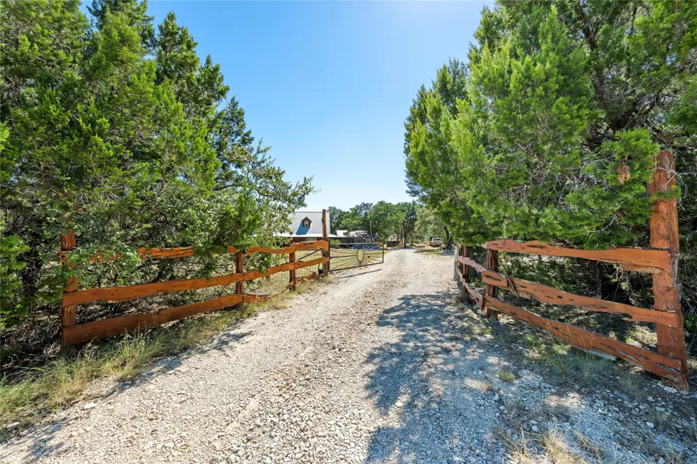 103 Ridge Oak Drive Wimberley, TX 78676