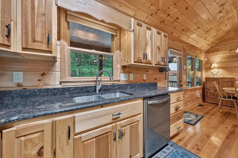 162 Primrose Court Ellijay, GA 30540